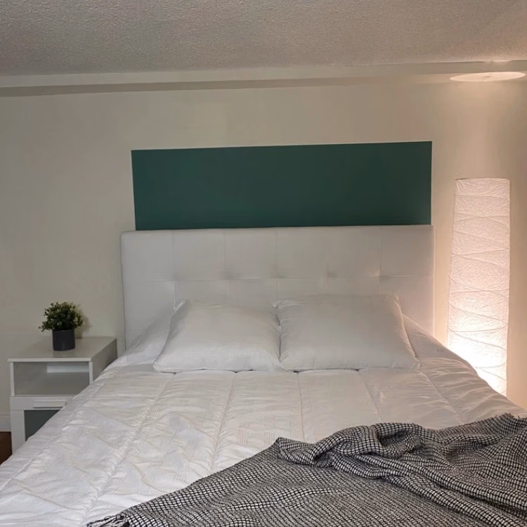 Amenities?w=400&h=260&fit=crop&q=40&auto=format&trim=auto