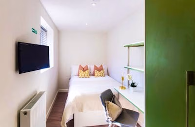 Room in a 3 Bedroom Apartment, 48 Cauldon Road, Stoke-on-Trent ST4 2ED - Stoke-on-Trent, England, United Kingdom - Bedroom 3 - Bedroom