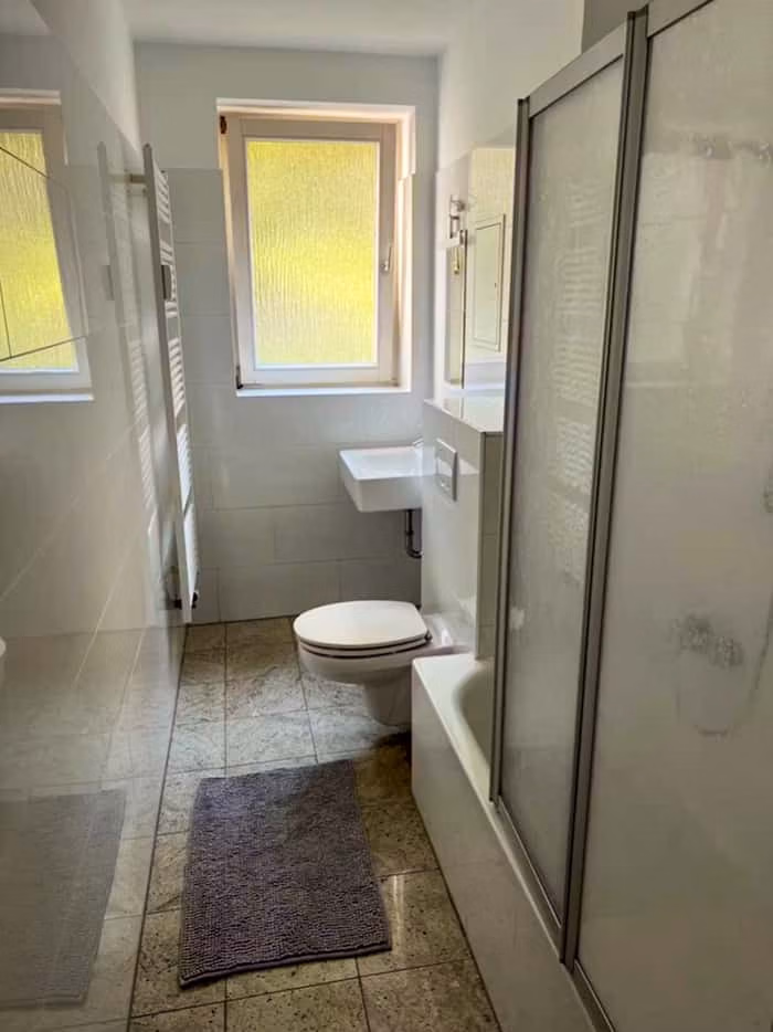 Mainluststraße, Frankfurt - Frankfurt, Germany - Room 1 - Bathroom