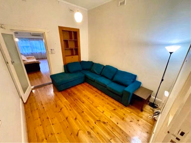 Room 4 - Kitchen?w=400&h=260&fit=crop&q=40&auto=format&trim=auto