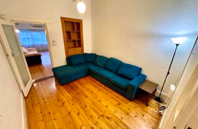 Room 2 - Kitchen?w=400&h=260&fit=crop&q=40&auto=format&trim=auto