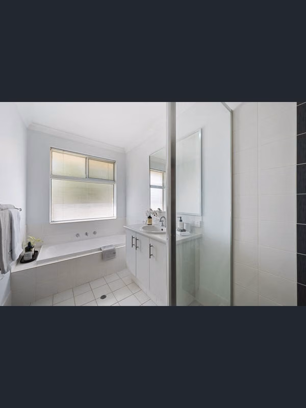 Room 2 - Common Area?w=400&h=260&fit=crop&q=40&auto=format&trim=auto