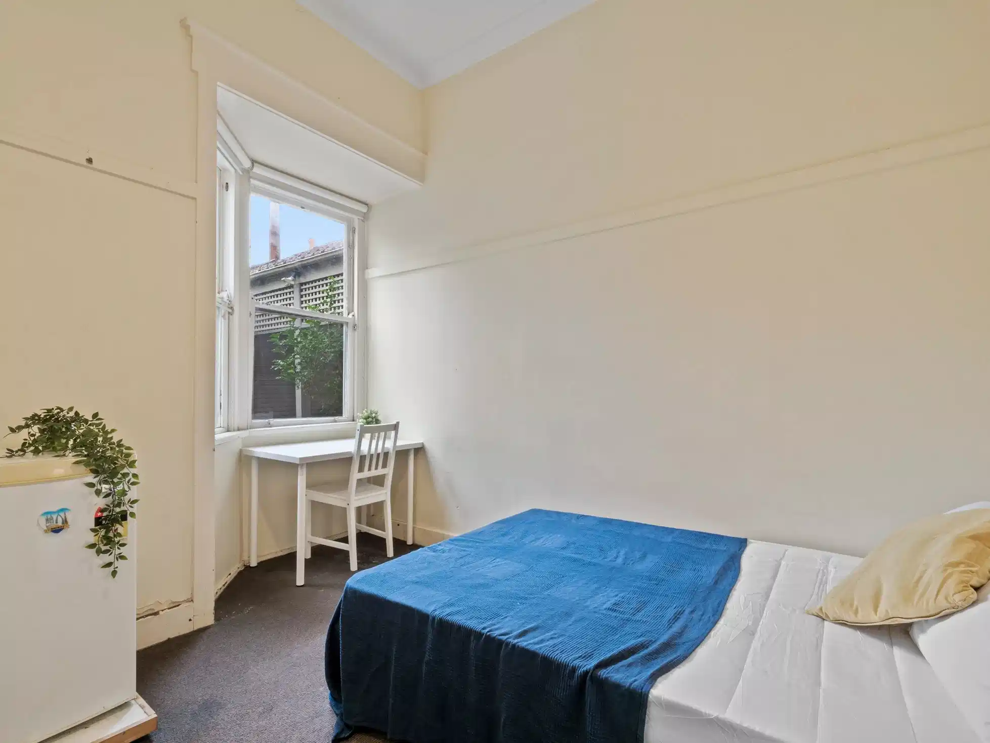 Amenities?w=400&h=260&fit=crop&q=40&auto=format&trim=auto