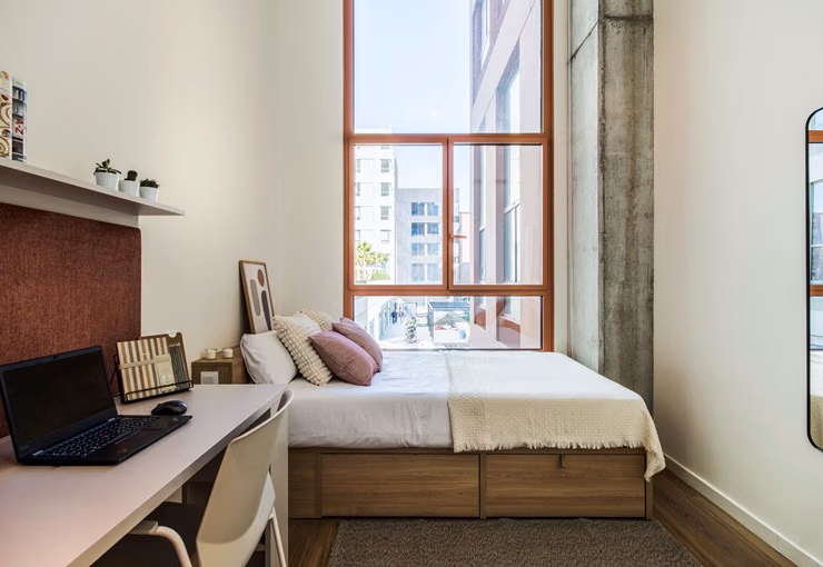 Amenities?w=400&h=260&fit=crop&q=40&auto=format&trim=auto