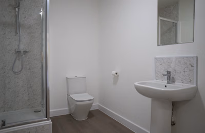 Room in a 3 Bedroom Apartment, 34 Ruskin Avenue, Manchester M14 4DQ (Flat 1) - Manchester, England, United Kingdom - Bedroom 3 - Bathroom