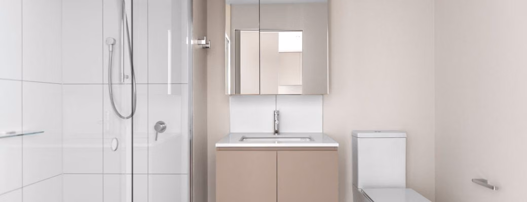 Common Area?w=400&h=260&fit=crop&q=40&auto=format&trim=auto