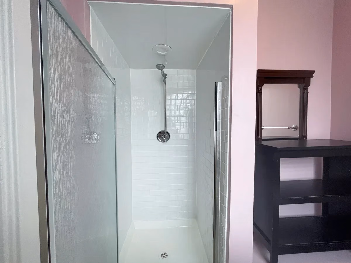 5660 Phillips Ave, Pittsburgh - Pittsburgh, Pennsylvania, United States - Bathroom