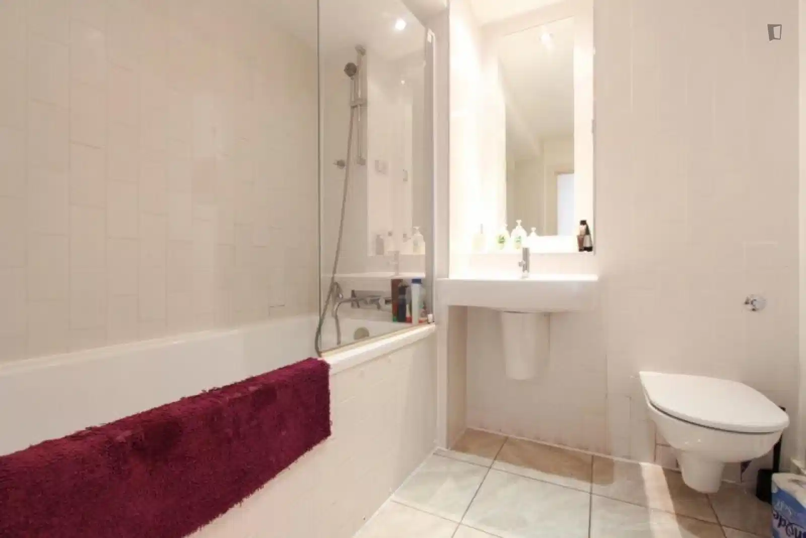 3 bedroom apartment, 72 Copenhagen Pl - London, England, United Kingdom - Bedroom 1  - Bathroom