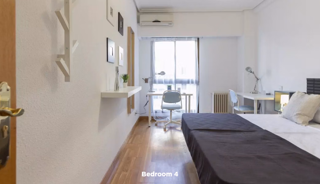 Kitchen?w=400&h=260&fit=crop&q=40&auto=format&trim=auto