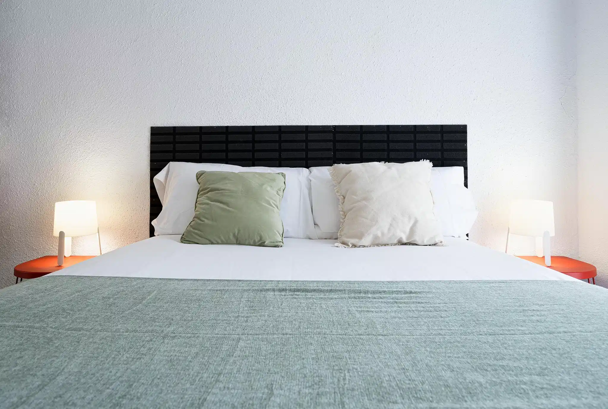 Amenities?w=400&h=260&fit=crop&q=40&auto=format&trim=auto