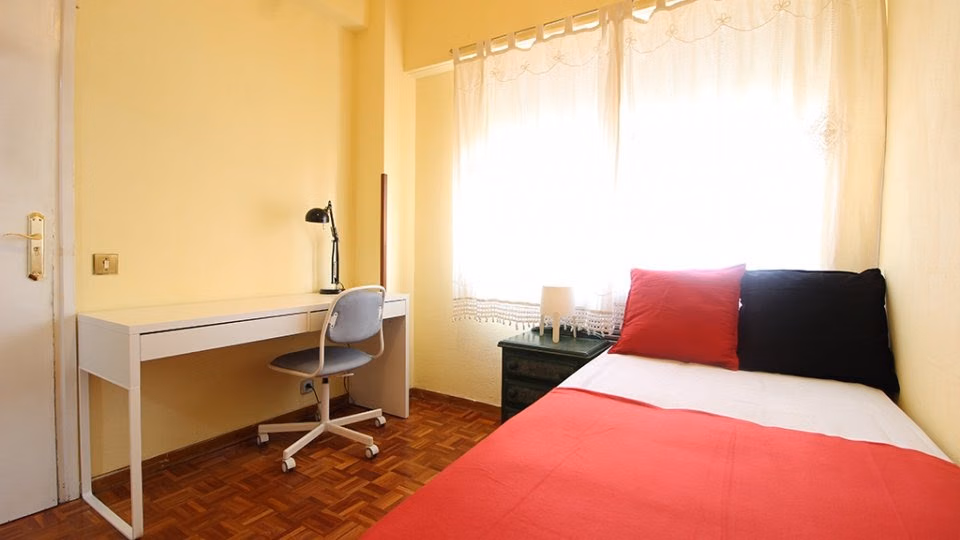 Paseo De La Castellana, Madrid - Madrid, Spain - PC3-HAB2 - Bedroom