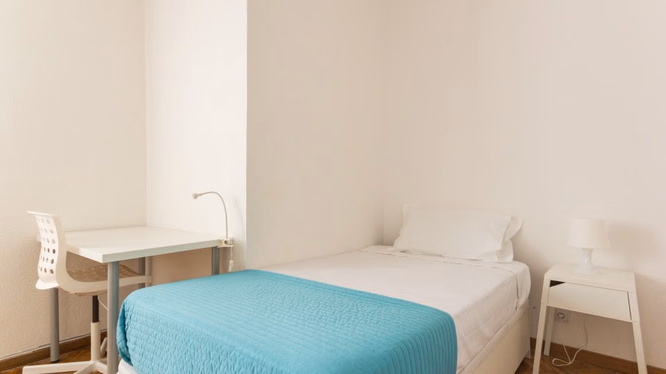 PC3-HAB2 - Bedroom?w=400&h=260&fit=crop&q=40&auto=format&trim=auto