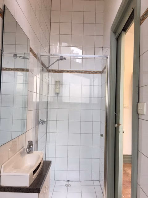 Room 4 (Non Ensuite) - Bedroom?w=400&h=260&fit=crop&q=40&auto=format&trim=auto