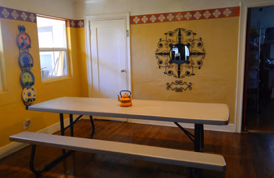 2366 Greenfield Avenue, Los Angeles - Los Angeles, California, United States - Private Room with A Private Bath - Common Area