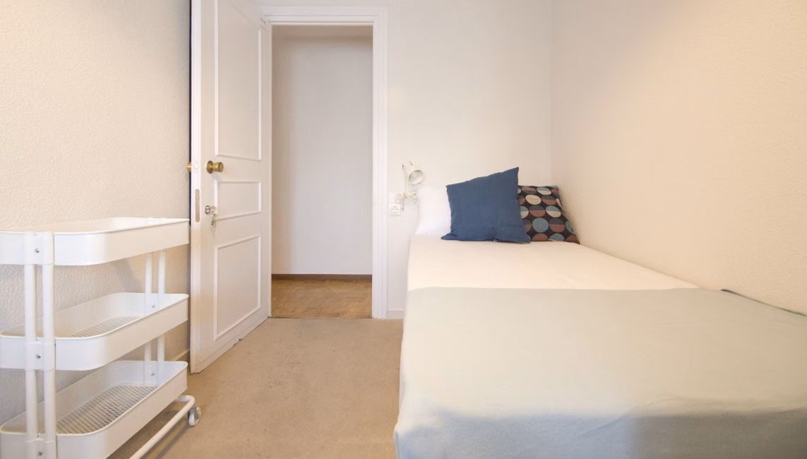 Kitchen?w=400&h=260&fit=crop&q=40&auto=format&trim=auto