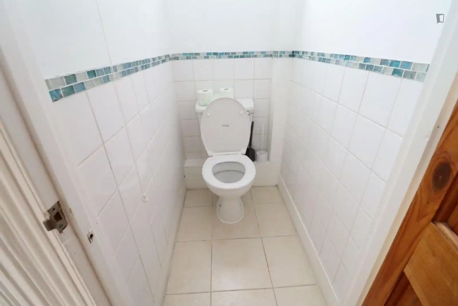 6 bedroom apartment, Albacore Crescent - London, England, United Kingdom - Bedroom 4 - Bathroom