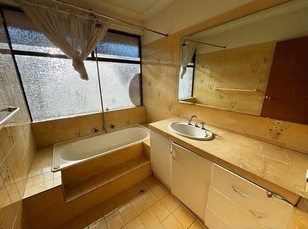 Room in a 4 Bedroom Apartment, 58 Gerard Street, East Cannington, City of Canning, 6107 (Room 2) - Perth, Western Australia, Australia - Bedroom 1 - Bathroom