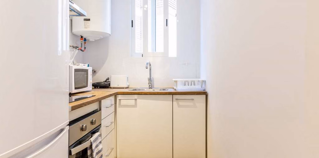 Common Area?w=400&h=260&fit=crop&q=40&auto=format&trim=auto