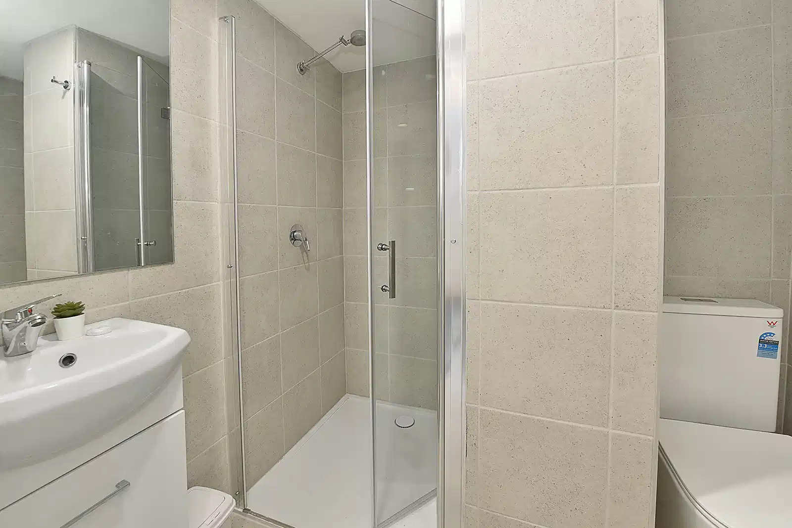 Studio 5 - Kitchen?w=400&h=260&fit=crop&q=40&auto=format&trim=auto