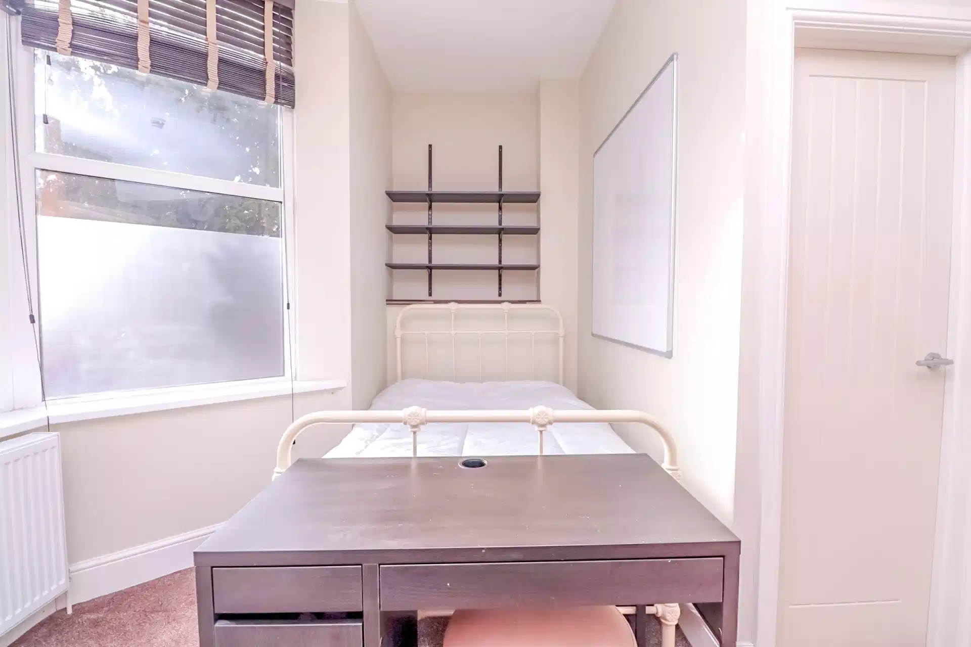 Room in a 7 Bedroom Apartment, 19 St. Catherines, Lincoln LN5 8LT - Lincoln, England, United Kingdom - Bedroom 1 - Bedroom