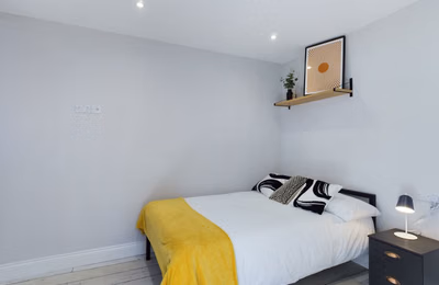 Bedroom 1 - Bedroom?w=400&h=260&fit=crop&q=40&auto=format&trim=auto