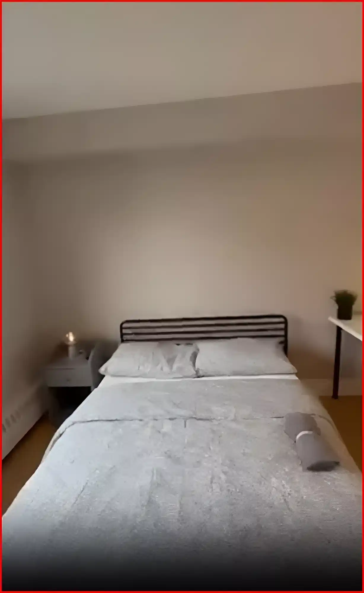 Amenities?w=400&h=260&fit=crop&q=40&auto=format&trim=auto