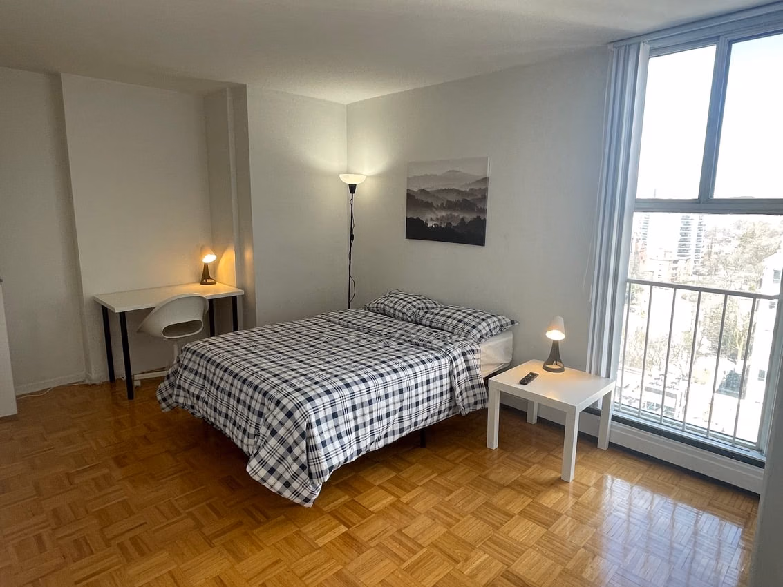 Deluxe Room - Bedroom?w=400&h=260&fit=crop&q=40&auto=format&trim=auto