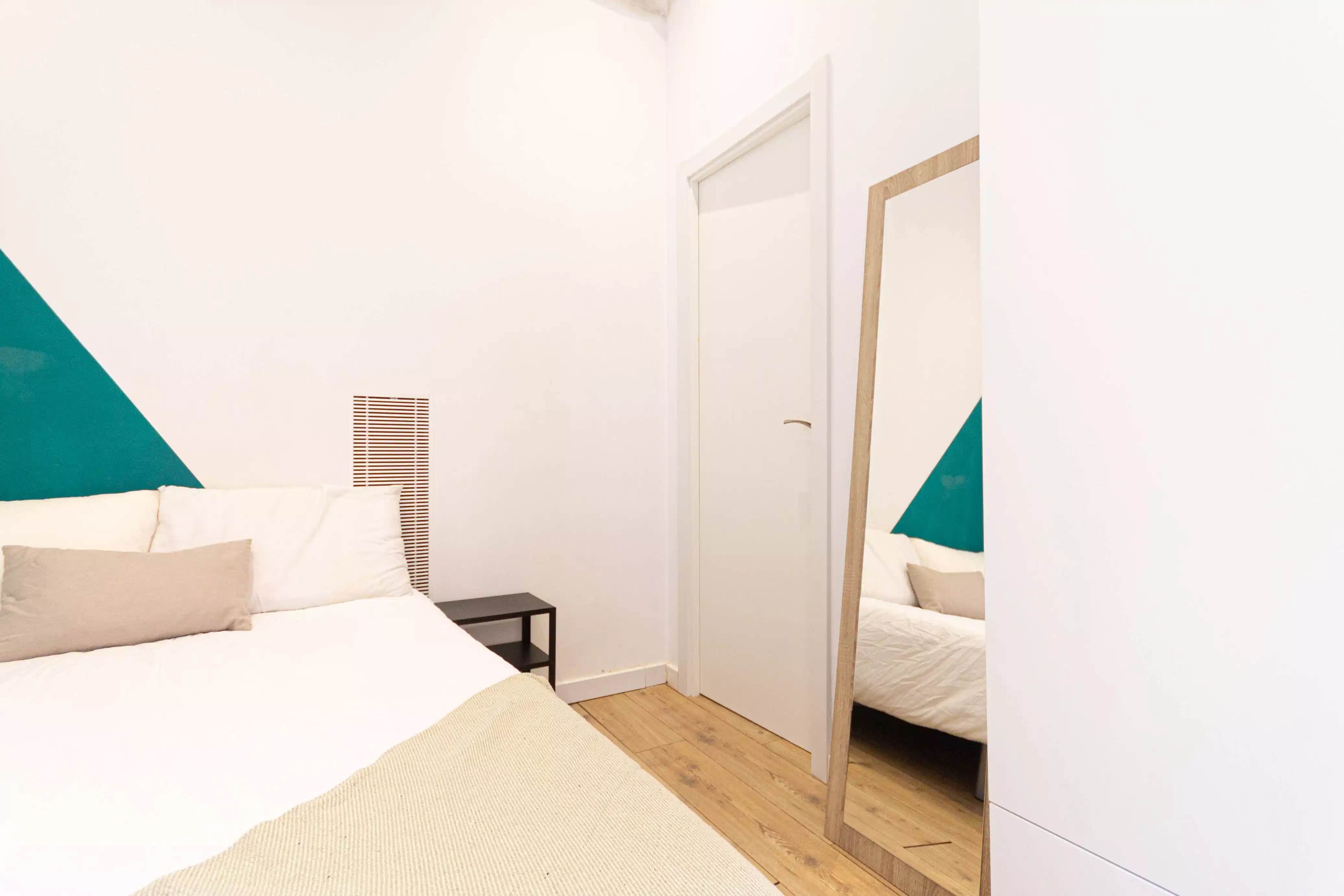 Poeta Cabanyes 14 Prinicpal 1 Izquierdo, Barcelona - Barcelona, Spain - R0122 - Bedroom
