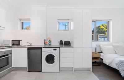 Room 1 - Kitchen?w=400&h=260&fit=crop&q=40&auto=format&trim=auto