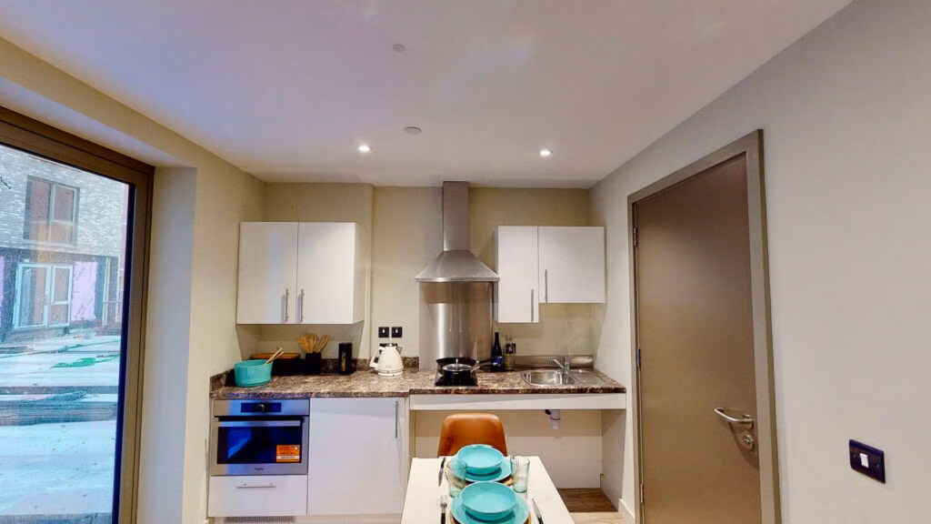 Amenities?w=400&h=260&fit=crop&q=40&auto=format&trim=auto