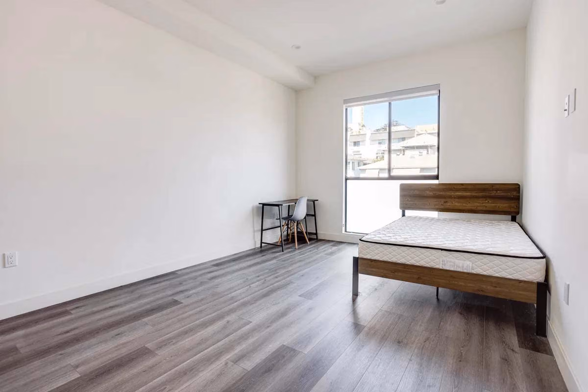 Exterior?w=400&h=260&fit=crop&q=40&auto=format&trim=auto