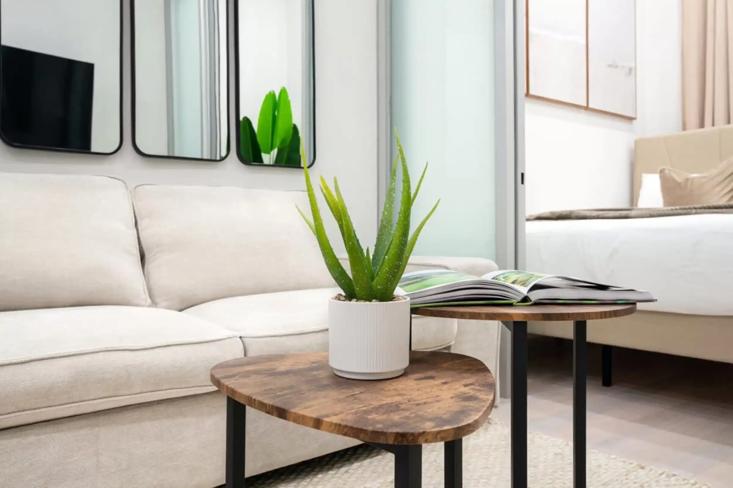 Common Area?w=400&h=260&fit=crop&q=40&auto=format&trim=auto