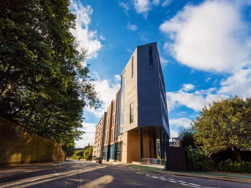 Bridge House, Glasgow - Glasgow, Scotland, United Kingdom - Exterior