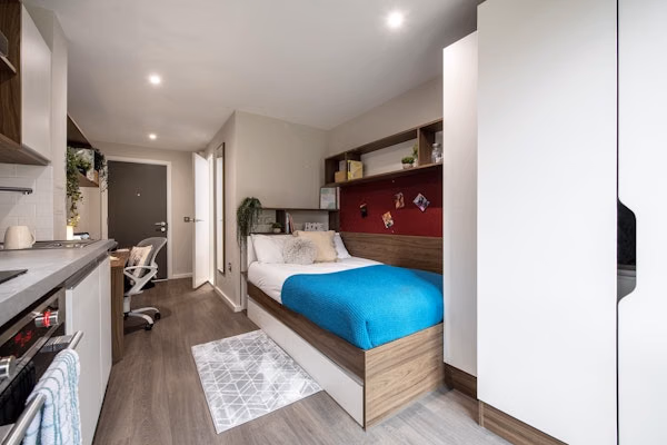 Common Area?w=400&h=260&fit=crop&q=40&auto=format&trim=auto