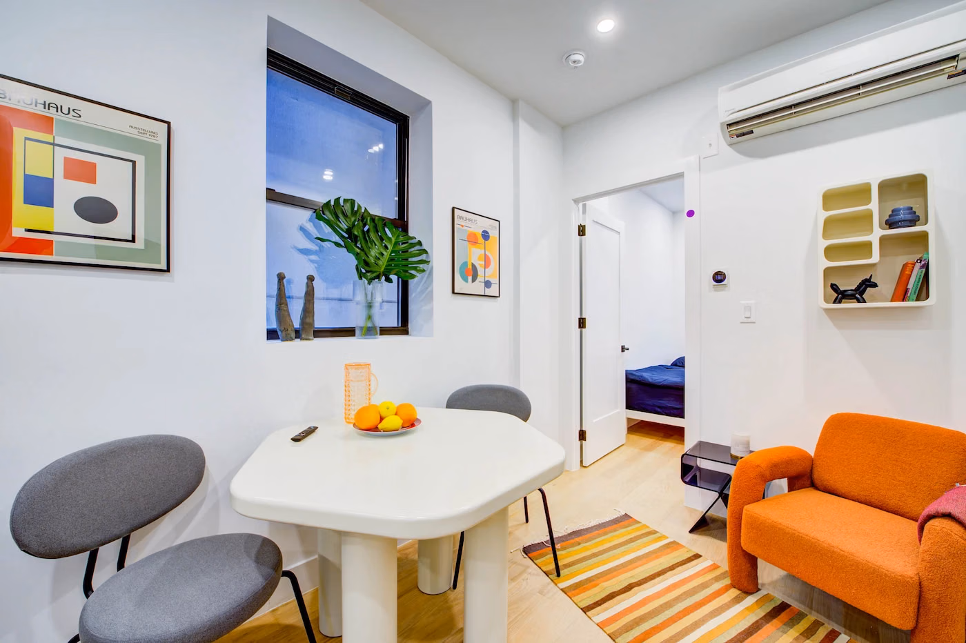 Amenities?w=400&h=260&fit=crop&q=40&auto=format&trim=auto