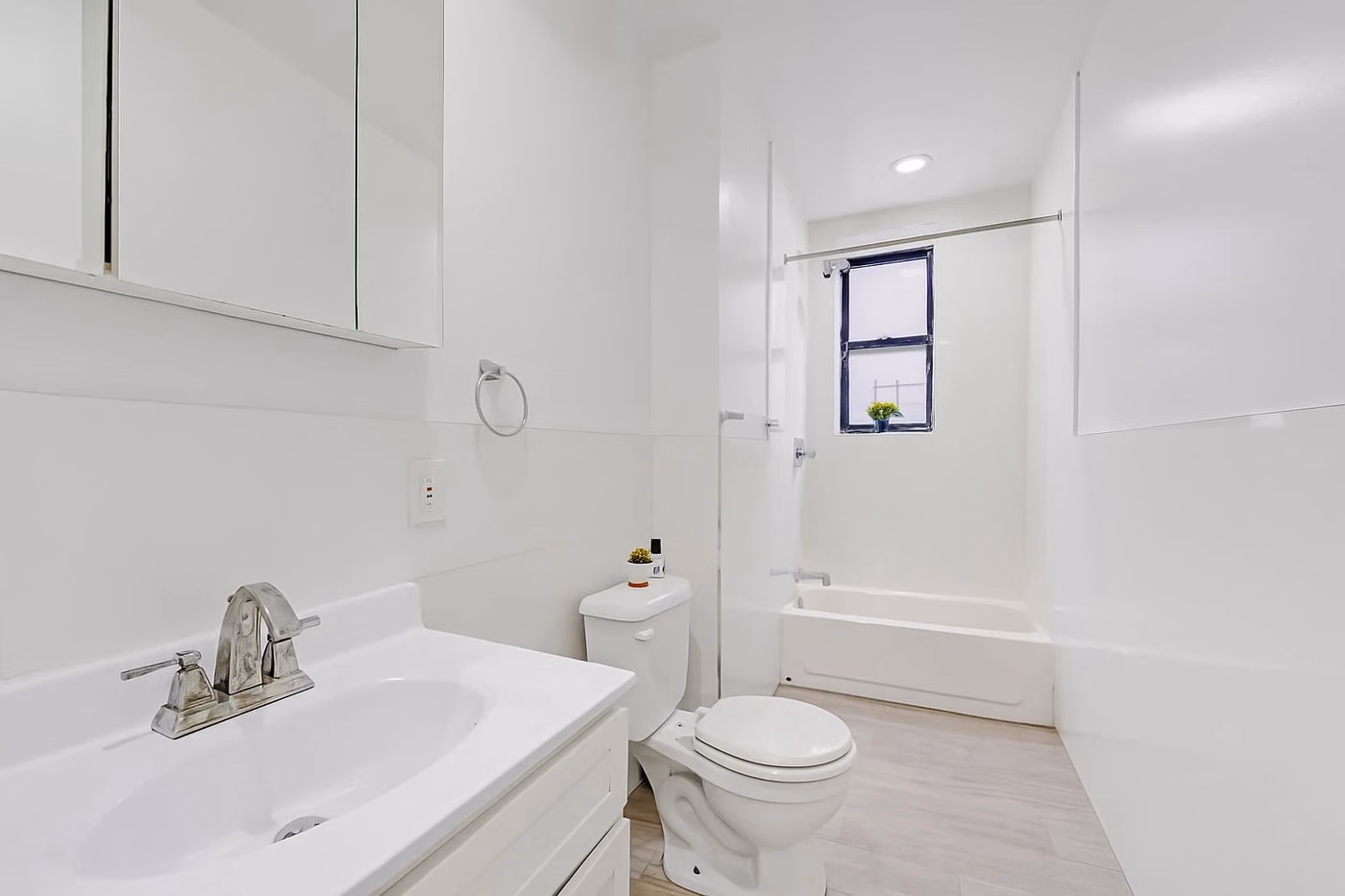 The Kensington House, New York - New York City, New York, United States - Standard Large - Bathroom