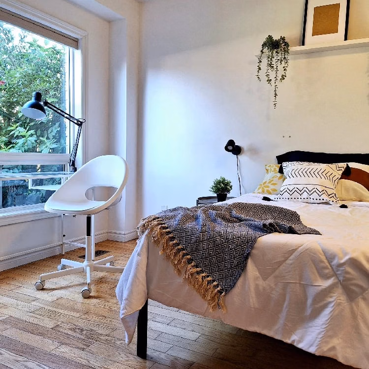 Mariner Dr, Waterloo - Waterloo, Ontario, Canada - Acadia Room - Bedroom