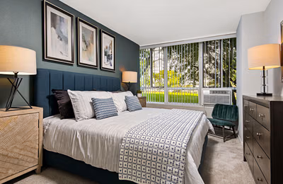 Lake Meadows Apartments, Chicago - Chicago, Illinois, United States - Bedroom