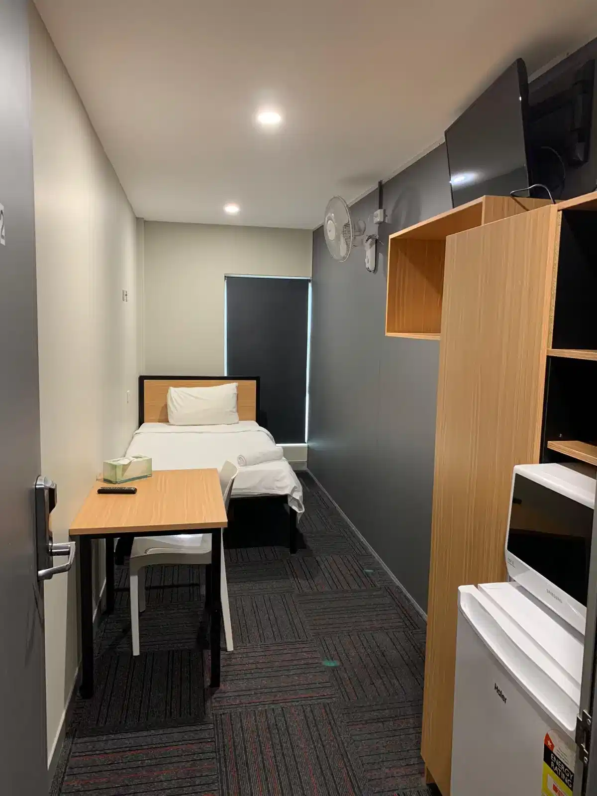 Amenities?w=400&h=260&fit=crop&q=40&auto=format&trim=auto