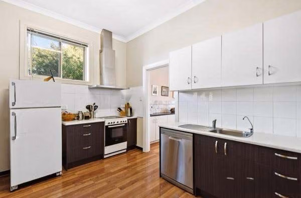 Room in a 5 Bedroom Apartment, 18 High Avenue, Clearview, 5085 - Adelaide, South Australia, Australia - Room 4 - Kitchen