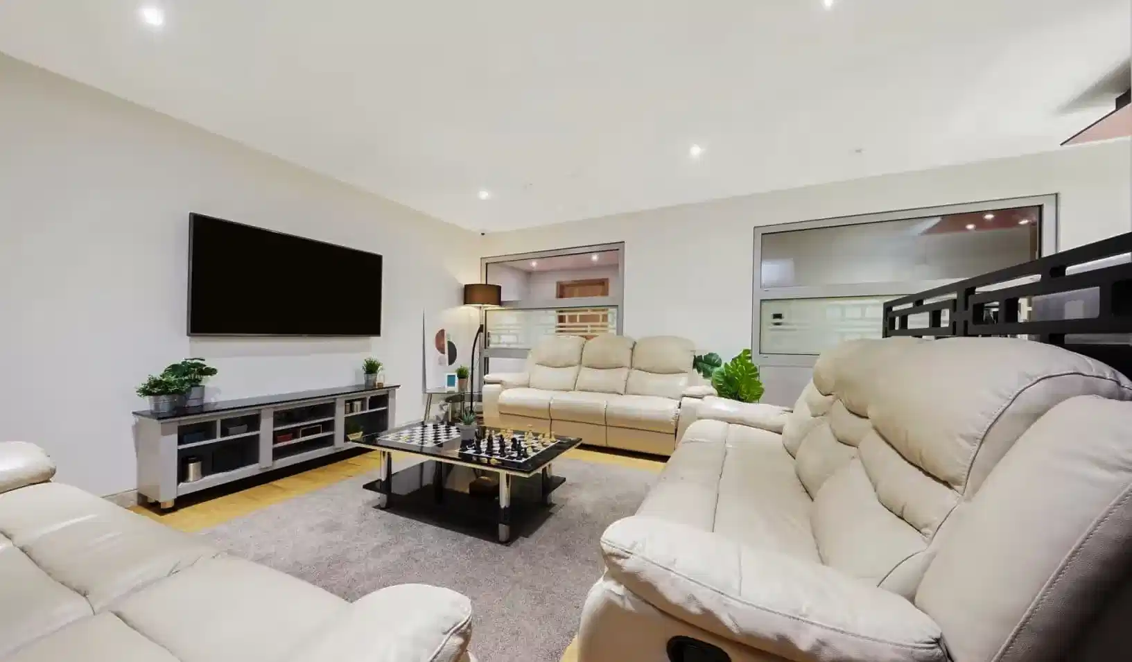 Corporation Village, Coventry - Coventry, England, United Kingdom - Amenities