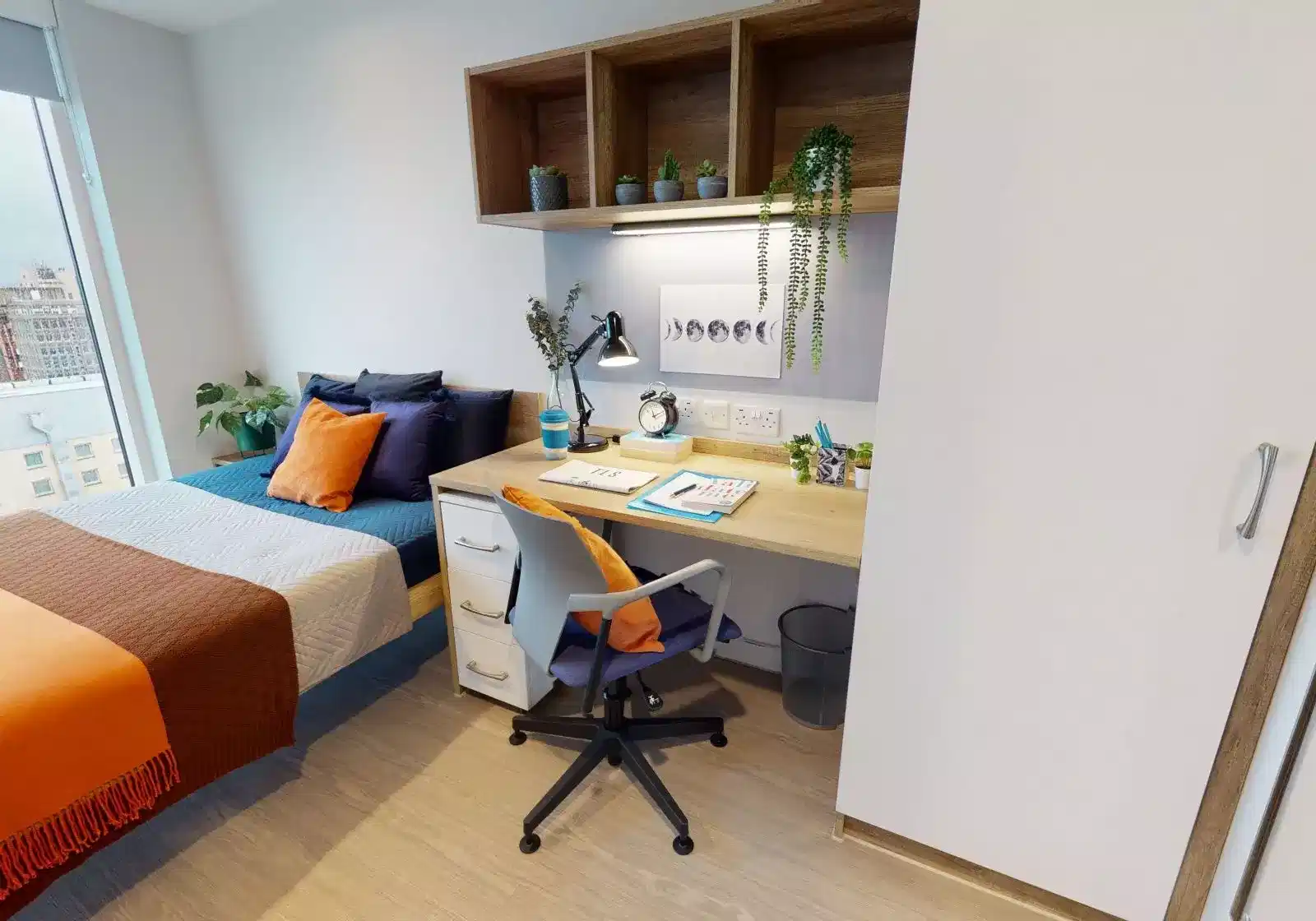 Common Area?w=400&h=260&fit=crop&q=40&auto=format&trim=auto