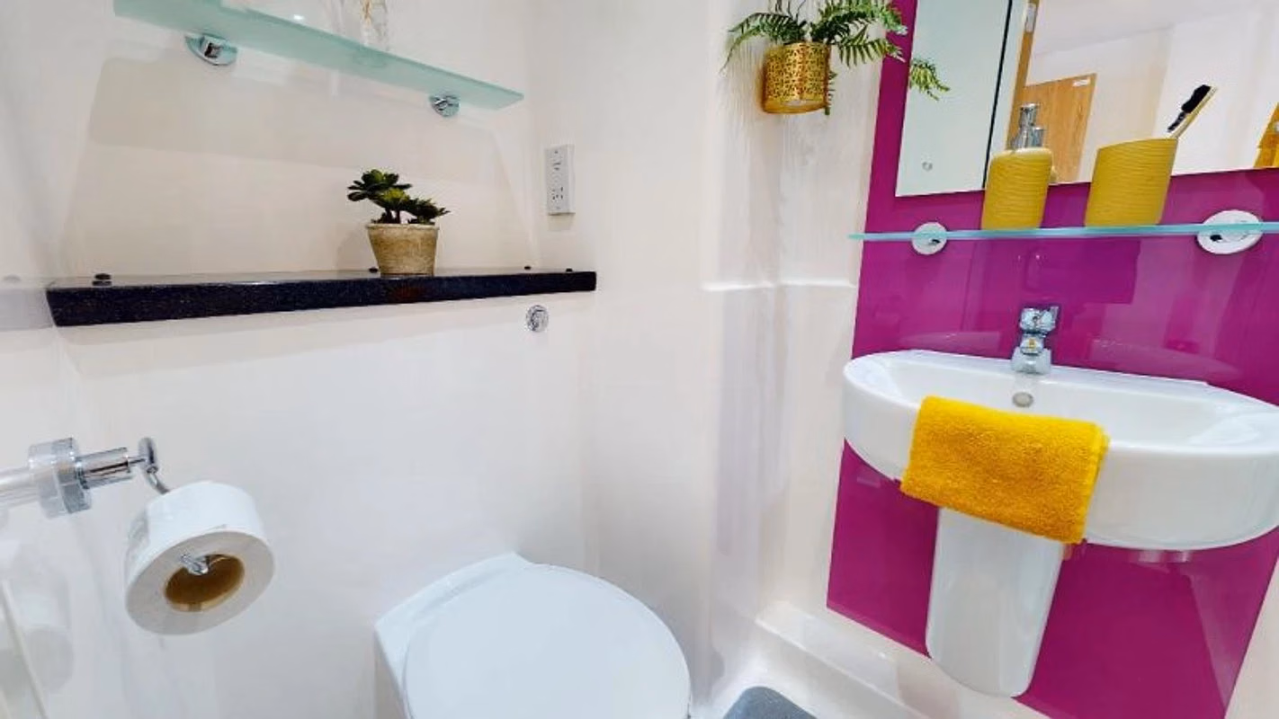 Amenities?w=400&h=260&fit=crop&q=40&auto=format&trim=auto