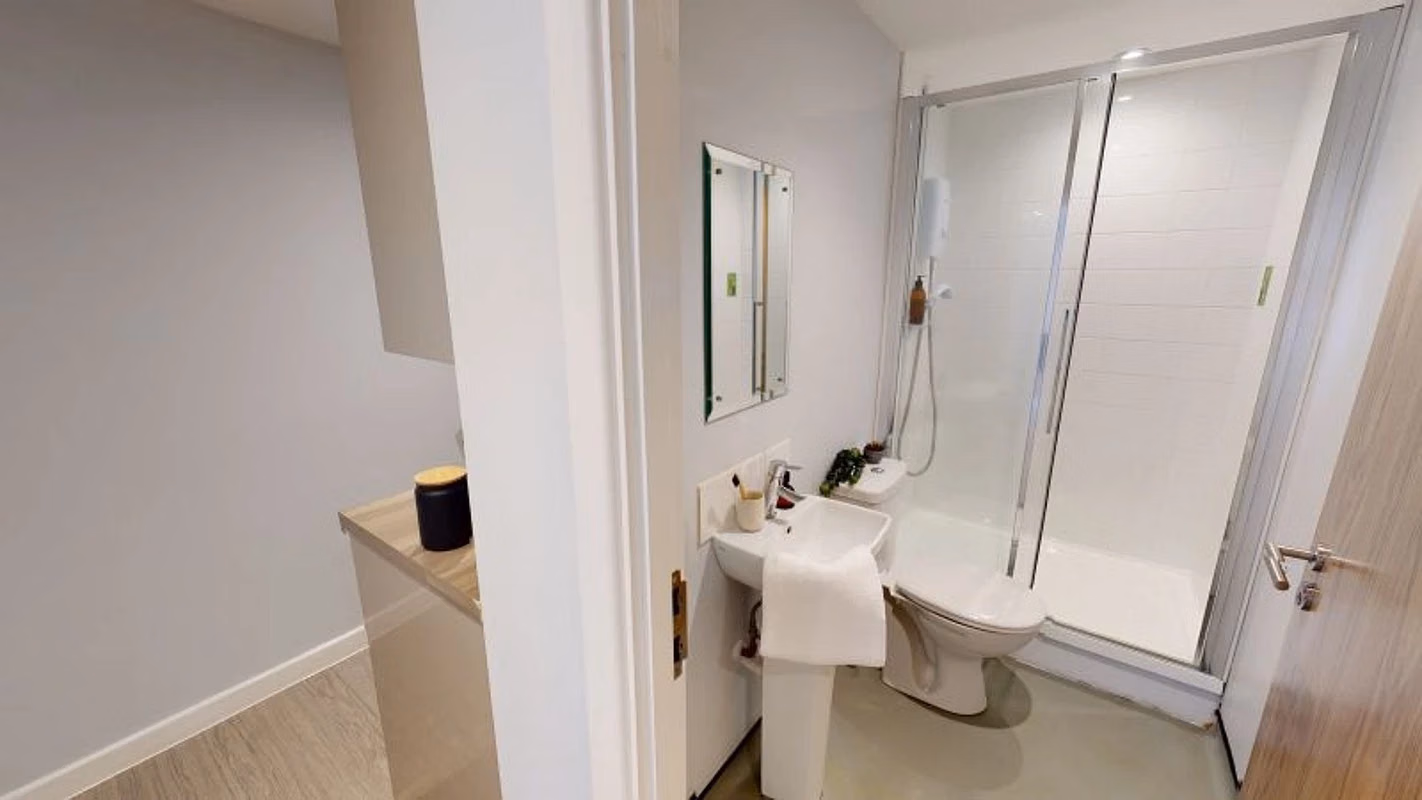 Amenities?w=400&h=260&fit=crop&q=40&auto=format&trim=auto