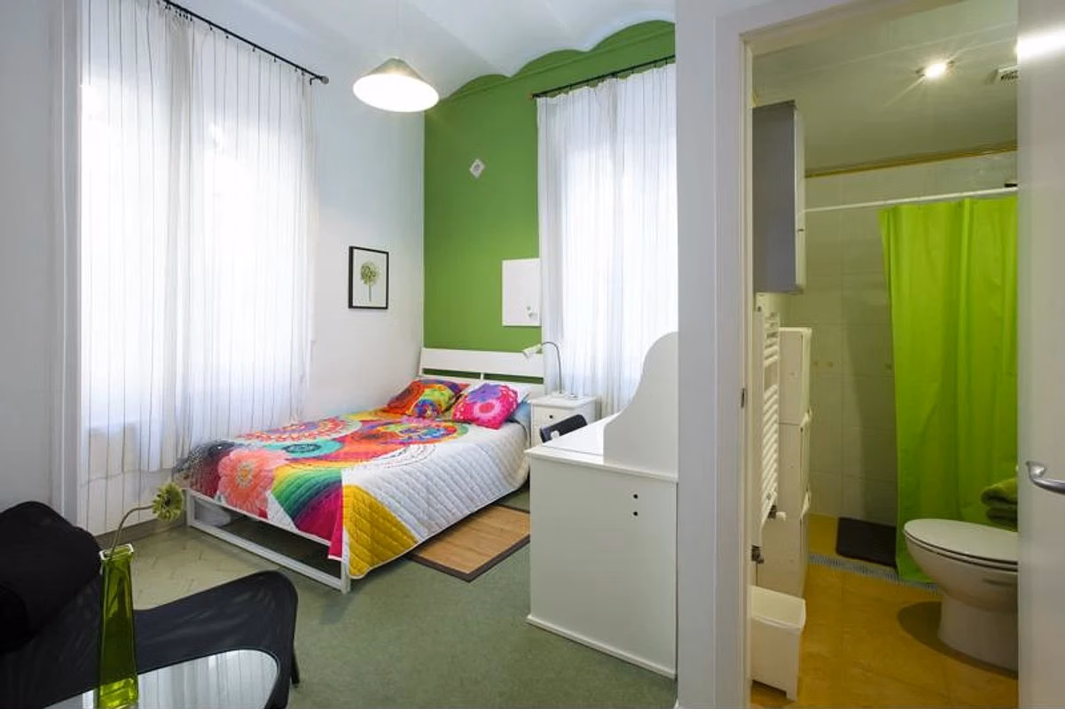 Kitchen?w=400&h=260&fit=crop&q=40&auto=format&trim=auto