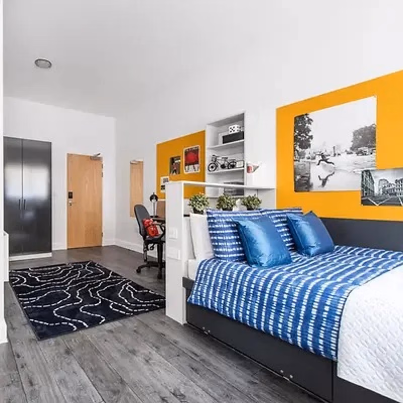 Amenities?w=400&h=260&fit=crop&q=40&auto=format&trim=auto