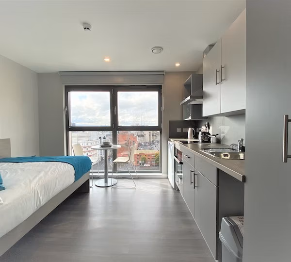 Amenities?w=400&h=260&fit=crop&q=40&auto=format&trim=auto