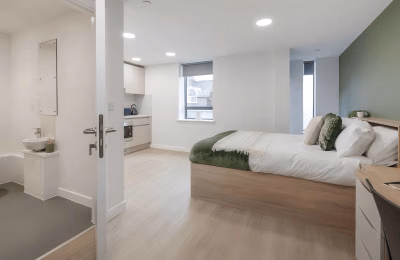 Amenities?w=400&h=260&fit=crop&q=40&auto=format&trim=auto
