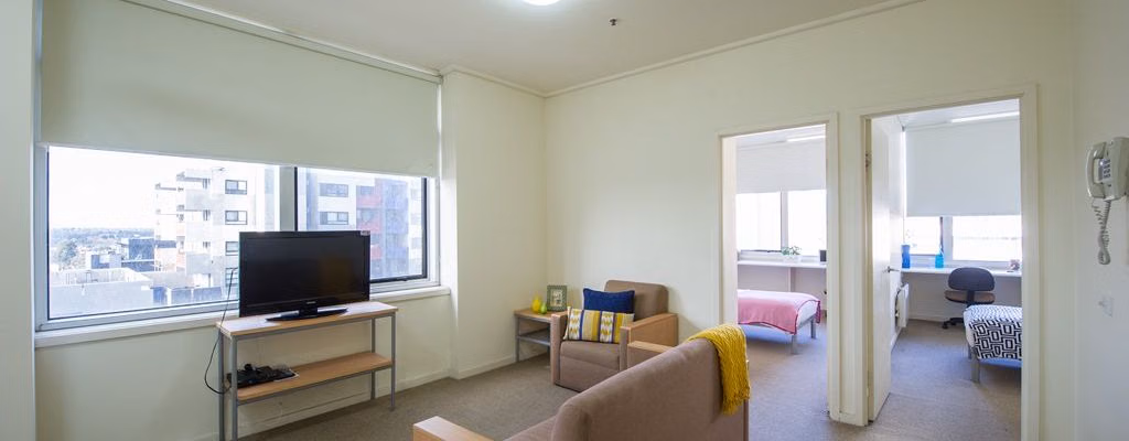 Kitchen?w=400&h=260&fit=crop&q=40&auto=format&trim=auto