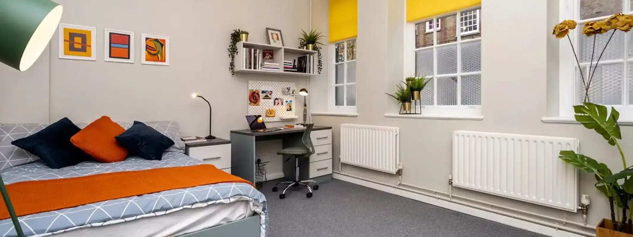 Amenities?w=400&h=260&fit=crop&q=40&auto=format&trim=auto